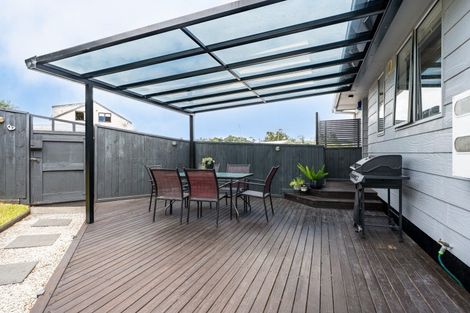 Photo of property in 1/63 Rosier Road, Glen Eden, Auckland, 0602