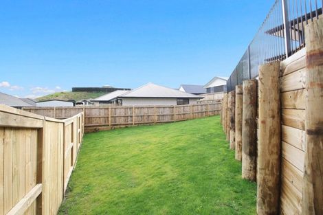 Photo of property in 16 Ballintoy Park Drive, Welcome Bay, Tauranga, 3175