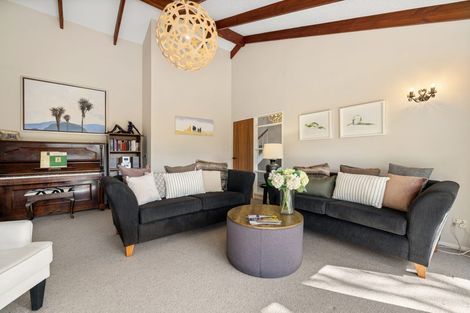 Photo of property in 27 Highland Place, Avonhead, Christchurch, 8042