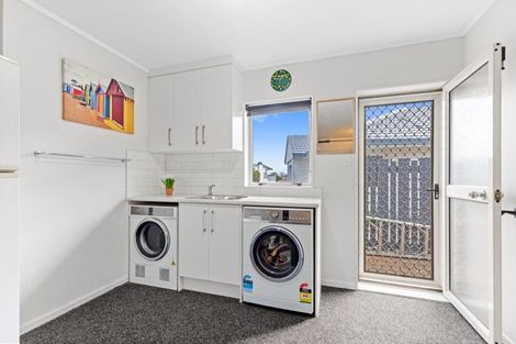 Photo of property in 2/492 Otumoetai Road, Otumoetai, Tauranga, 3110