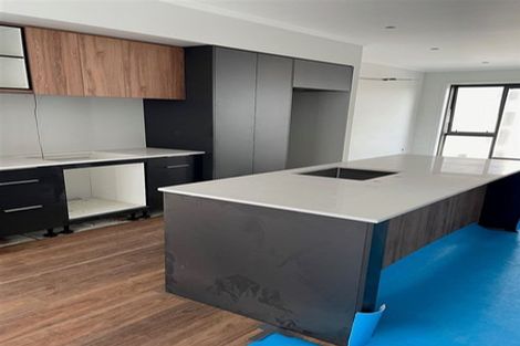 Photo of property in 4/35 Marine Parade, Hobsonville, Auckland, 0616