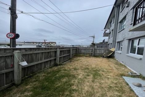 Photo of property in 102u1 Lyall Parade, Lyall Bay, Wellington, 6022