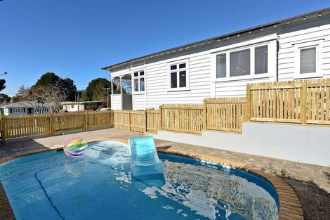 Photo of property in 11 Walsh Street, Forest Lake, Hamilton, 3200