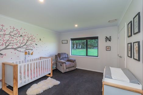 Photo of property in 30 Ohau Gravels Way, Ohau, Levin, 5570