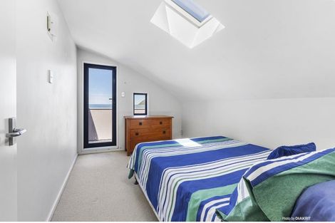 Photo of property in 28a Lyall Parade, Lyall Bay, Wellington, 6022