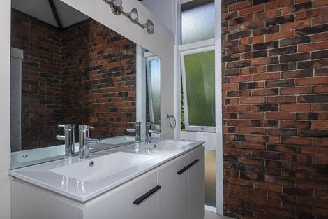 Photo of property in 17 Kowhai Park Road, Maunu, Whangarei, 0110