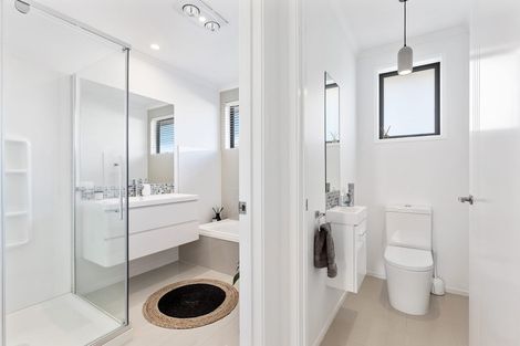 Photo of property in 298 Lakes Boulevard, Pyes Pa, Tauranga, 3112