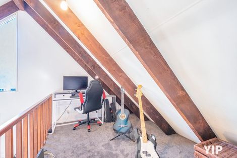 Photo of property in 27a Kingsbridge Place, Newlands, Wellington, 6037