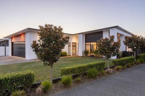 Photo of property in 23 Selliera Place, Papamoa Beach, Papamoa, 3118