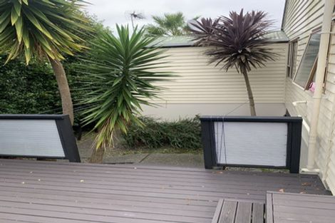 Photo of property in 1/15 Sunnynook Road, Forrest Hill, Auckland, 0620