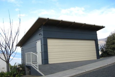 Photo of property in 6 Peregrine Place, Queenstown, 9300