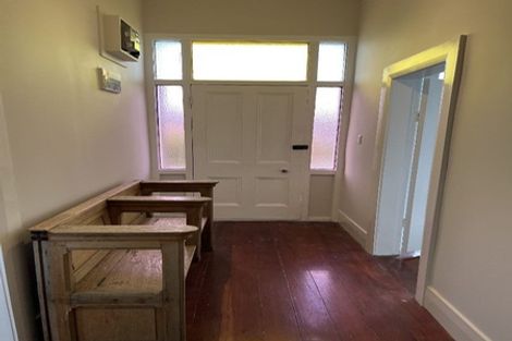 Photo of property in 92 Rolleston Street, Mount Cook, Wellington, 6021