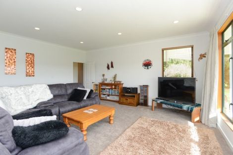 Photo of property in 400 Porangahau Road, Waipukurau, 4282