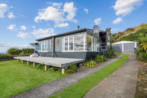 Photo of property in 3428 Pourerere Beach Road, Pourerere, Omakere, 4271