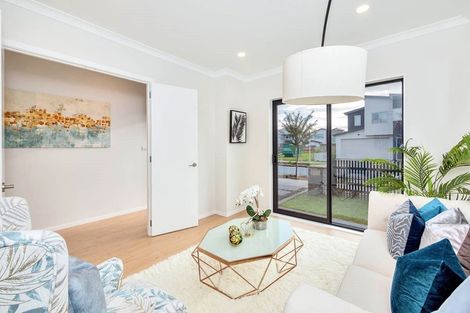 Photo of property in 15 Toanui Road, Hobsonville, Auckland, 0616