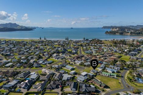 Photo of property in 14 Rena Place, Whitianga, 3510