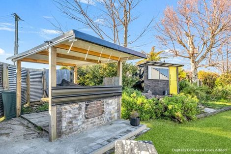 Photo of property in 37 Kawaha Point Road, Fairy Springs, Rotorua, 3015
