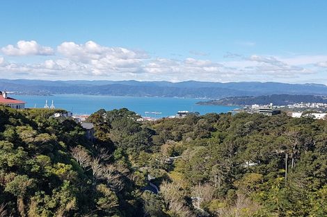 Photo of property in 39 Harbour View Road, Northland, Wellington, 6012