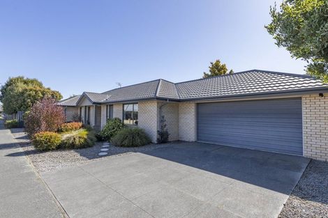 Photo of property in 6 Zuppicich Lane, Woodend, 7610