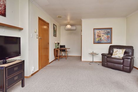 Photo of property in 4 Hudson Street, Bryndwr, Christchurch, 8053