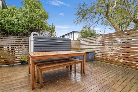Photo of property in 116c Birkdale Road, Birkdale, Auckland, 0626