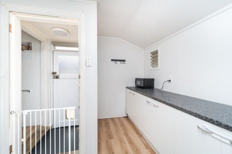 Photo of property in 28 Matamau Street, Palmerston North, 4414