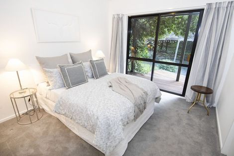 Photo of property in 72 Tauroa Road, Havelock North, 4130