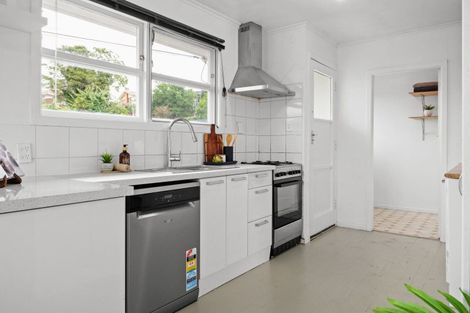 Photo of property in 16 Manapouri Place, Glenview, Hamilton, 3206