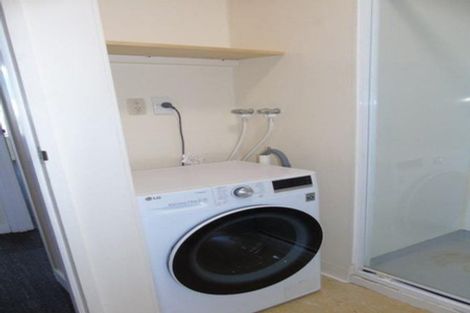 Photo of property in Hobson Court Flats, 42/70u Hobson Street, Thorndon, Wellington, 6011