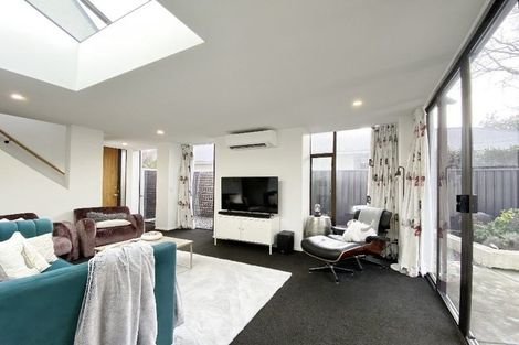 Photo of property in 74c Glandovey Road, Fendalton, Christchurch, 8052