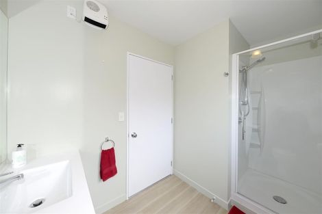 Photo of property in 17 Picton Avenue, Riccarton, Christchurch, 8011