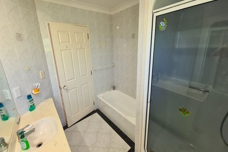 Photo of property in 10 Porterfield Road, Whitford, Howick, 2571