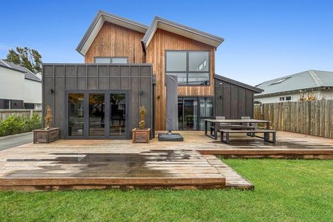 Photo of property in 46 Hewitts Road, Merivale, Christchurch, 8014
