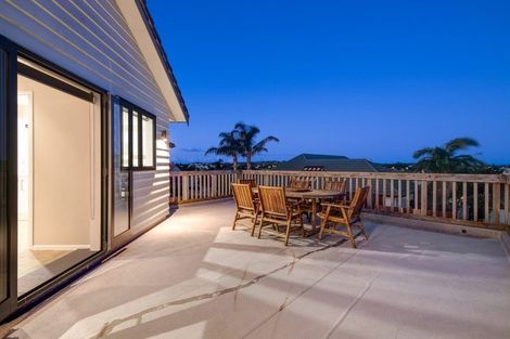 Photo of property in 105 Alec Craig Way, Gulf Harbour, Whangaparaoa, 0930