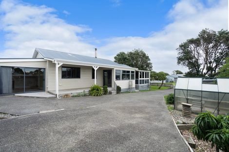 Photo of property in 50 Kahukura Avenue, Waitarere Beach, Levin, 5510