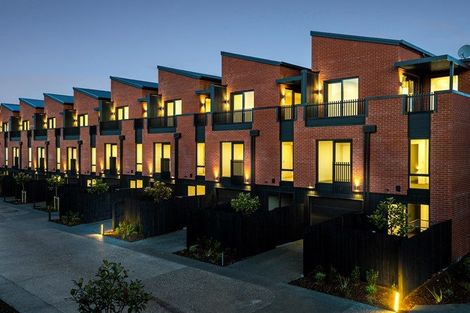 Photo of property in 7/2 Marlborough Crescent, Hobsonville, Auckland, 0616