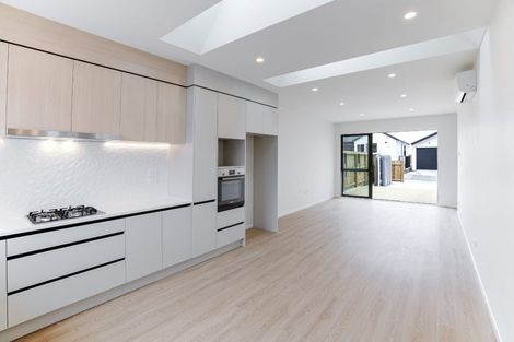 Photo of property in 10 Taiororua Avenue, Massey, Auckland, 0614