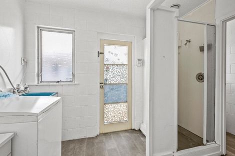 Photo of property in 1/2 Herekawe Drive, Spotswood, New Plymouth, 4310