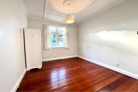 Photo of property in 12 Burrows Avenue, Karori, Wellington, 6012