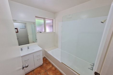 Photo of property in 33a Flay Crescent, Burnside, Christchurch, 8053