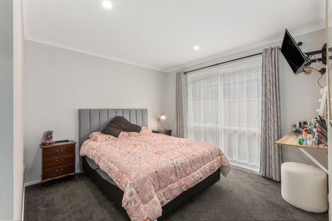 Photo of property in 44 Martingale Drive, Whitby, Porirua, 5024