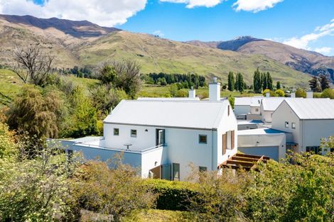Photo of property in 7 Meadowbrook Place, Wanaka, 9305