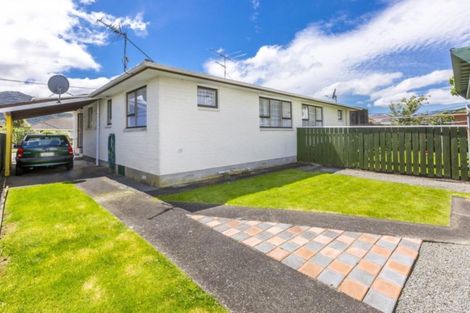 Photo of property in 50f2- Kowhai Avenue, Ebdentown, Upper Hutt, 5018