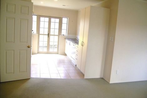 Photo of property in 10 Marbella Drive, Massey, Auckland, 0614