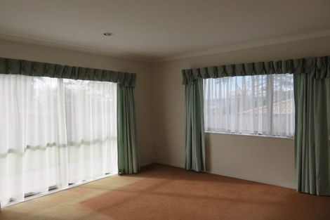 Photo of property in 7 Shah Place, Glen Eden, Auckland, 0602