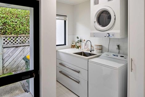 Photo of property in 19 Samwell Drive, Whitby, Porirua, 5024