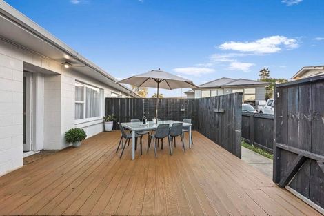 Photo of property in 1/9 Plumley Crescent, Mangere, Auckland, 2022