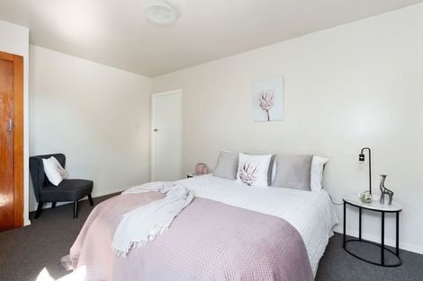 Photo of property in 74 Russley Road, Russley, Christchurch, 8042