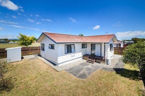 Photo of property in 54 Benmore Avenue, Cloverlea, Palmerston North, 4412