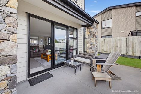 Photo of property in 15 Discovery Place, Marfell, New Plymouth, 4310